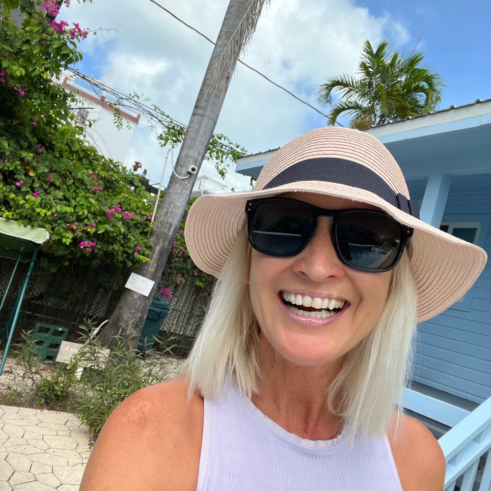 Meet your Posher, Cindy